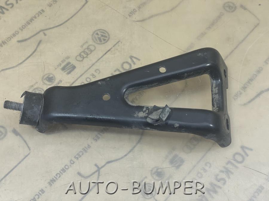 Audi A4 2001- Кронштейн впускного коллектора 06B129723AJ